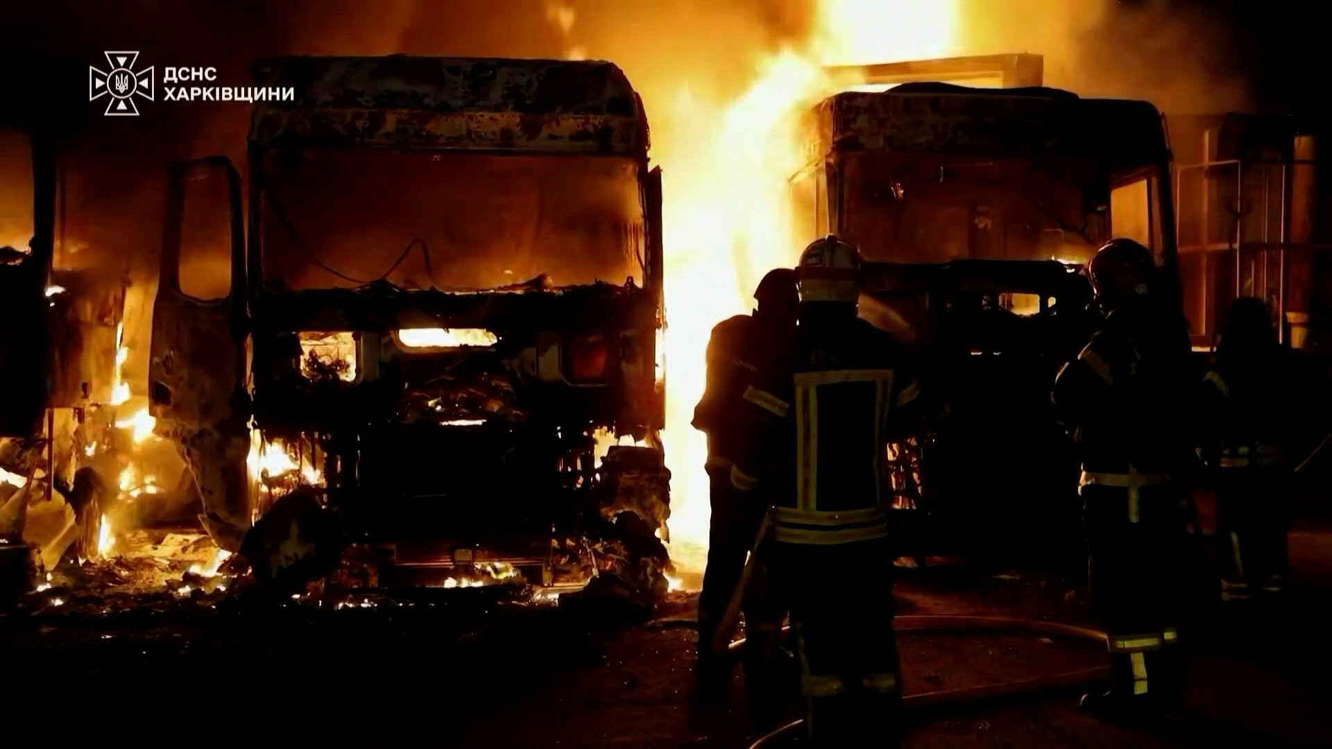 Ουκρανία: Μπαράζ επιθέσεων επισκιάζει τις διπλωματικές προσπάθειες – Σφυροκόπημα στο Κίεβο, αναχαίτιση 800 drones από τη Μόσχα