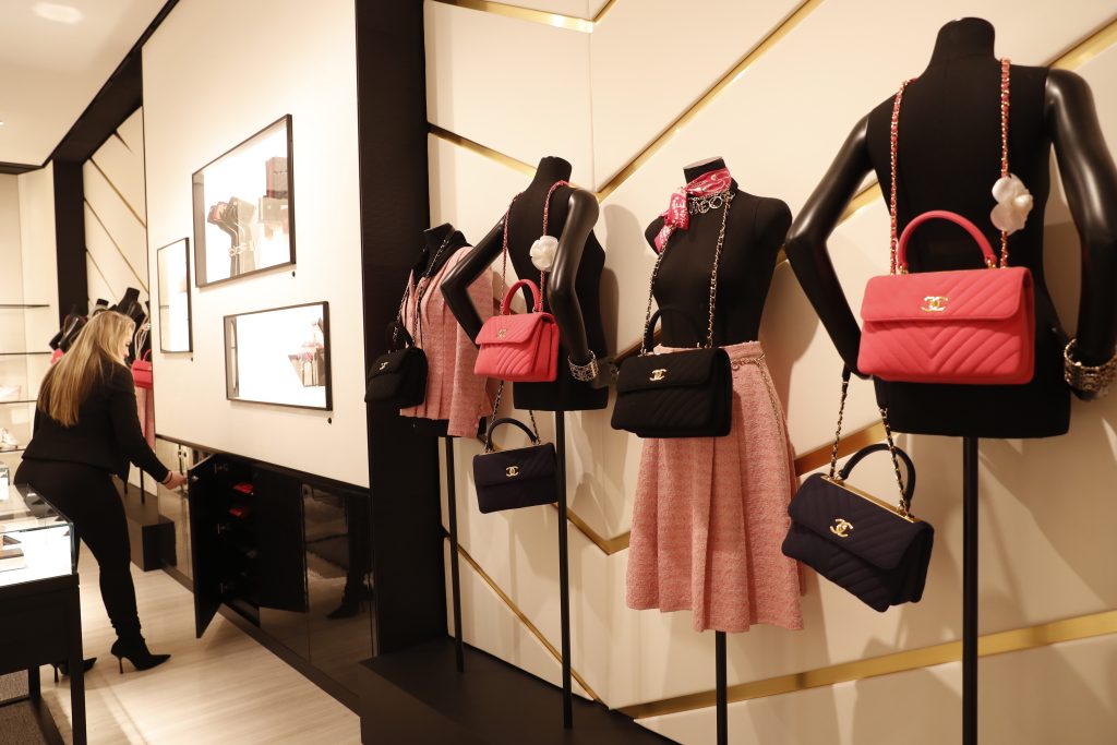 Πολυτέλεια και ματαιοδοξία: Γιατί καταστρέφονται τα προϊόντα υψηλής ραπτικής