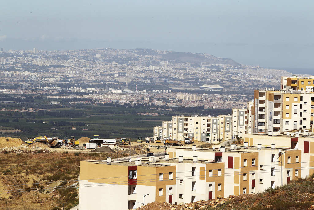 Politico: Στη στεγαστική κρίση θα εστιάσει ο Σάντσεθ για την επανεκλογή του στις ισπανικές πρόωρες εκλογές