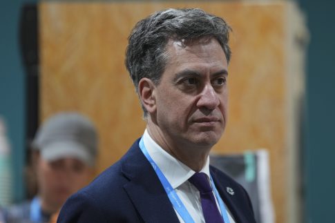 Ενίσχυση 10.000 ευρώ και προκαταβολή 5.000 για τη μετακόμιση σε όσους μετεγκατασταθούν σε αυτές τις περιοχές
