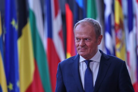 Έπεσαν τα πρώτα χιόνια στον Παρνασσό – Εντυπωσιακές εικόνες από το χειμερινό τοπίο