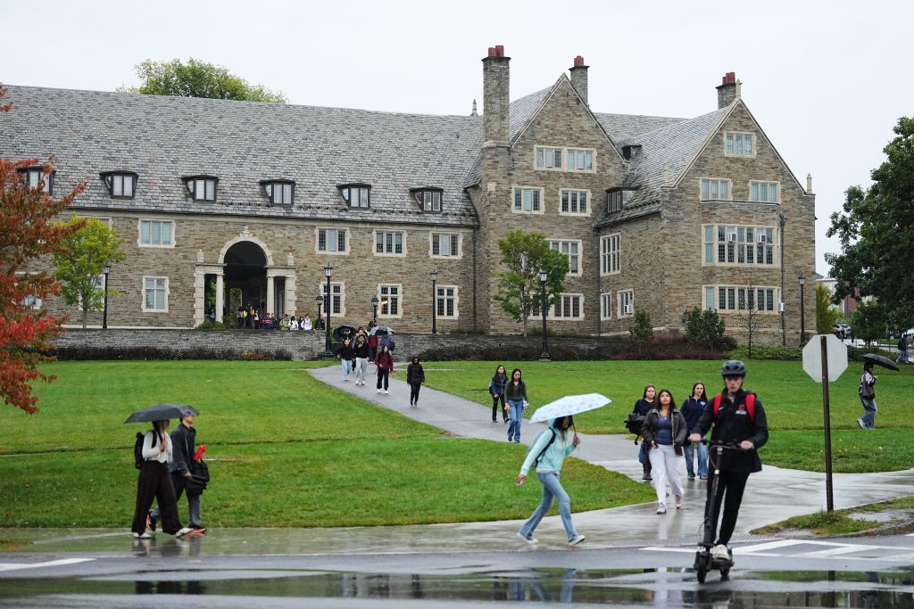 Βιασμός φοιτήτριας στο πανεπιστήμιο Cornell: Η καταγγέλλουσα δέχεται απειλές για να αποσύρει την αγωγή, δήλωσε ο δικηγόρος της