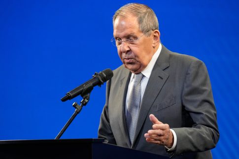 Τι βάζει «φωτιά» στην Ευρώπη: Γαλλία, Αλβανία, Ιταλία, Βέλγιο και Πορτογαλία σε κλοιό διαδηλώσεων και βίαιων επεισοδίων – Χιλιάδες συλλήψεις