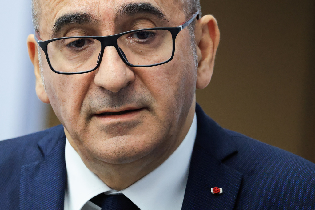 Γαλλία: Ο Μακρόν απέρριψε την παραίτηση του υπουργού Εσωτερικών – Καταλόγισε «αποτυχία» και ζήτησε νέες μεθόδους αντιμετώπισης των ταραχών