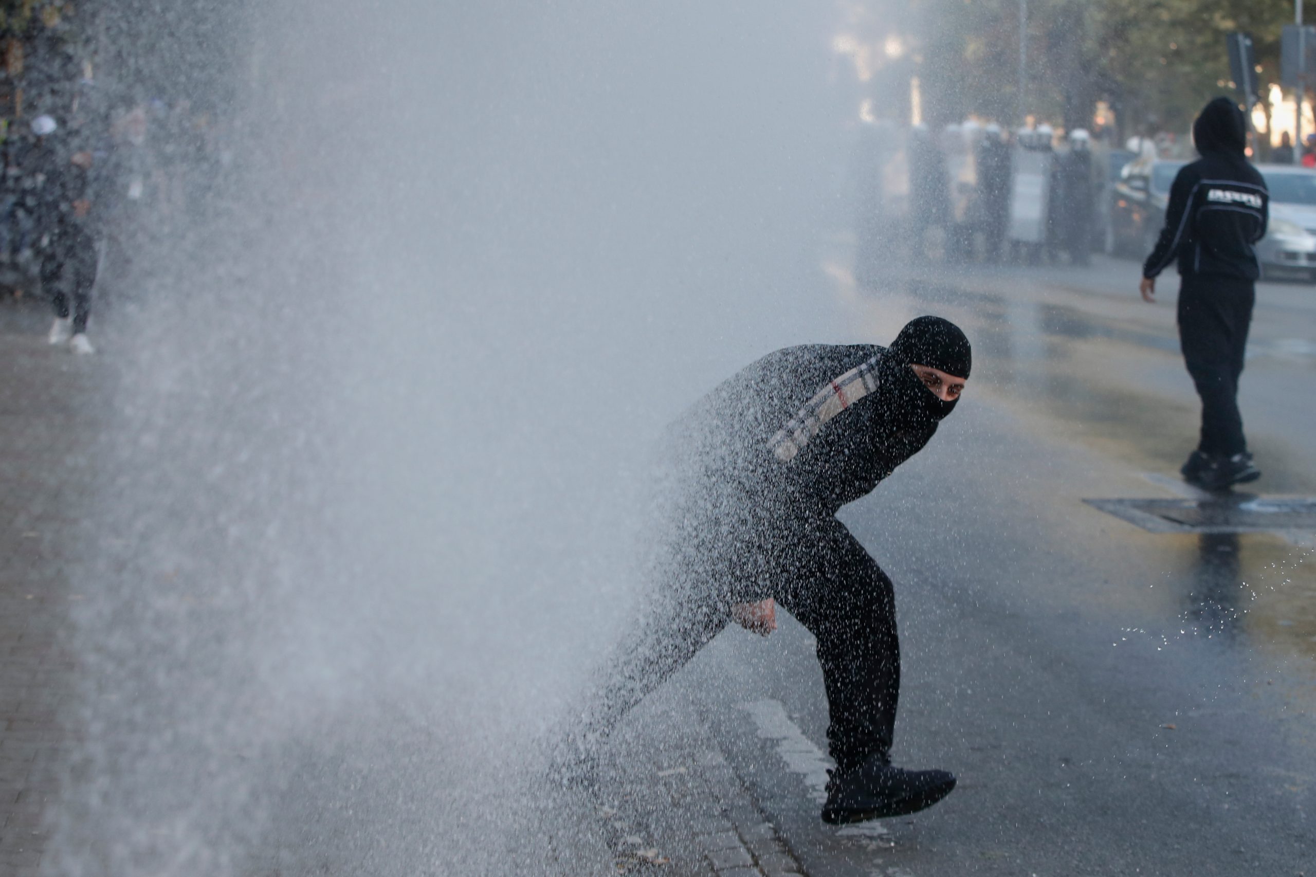 Αλβανία: Χάος στα Τίρανα, συνεχίζονται για 8η ημέρα οι κινητοποιήσεις κατά του Ράμα – Τι λένε διαδηλωτές στο ΕΡΤnews