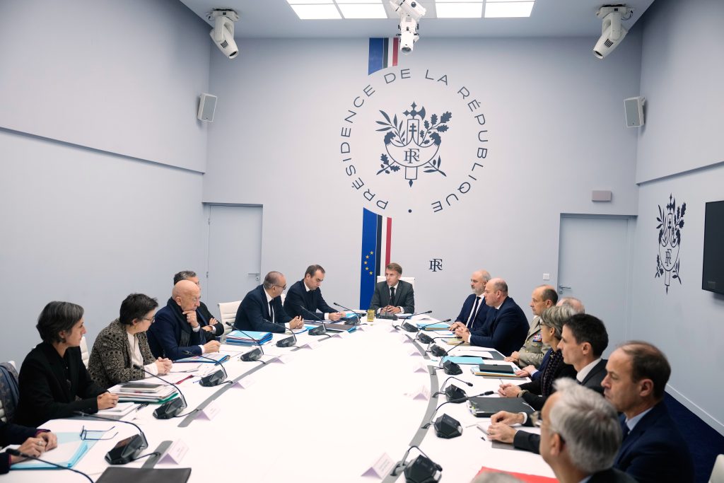 Γαλλία: 70.000 αστυνομικοί στους δρόμους ενόψει των διαδηλώσεων του Σαββάτου – «Θα είμαστε αμείλικτοι», λέει η κυβέρνηση
