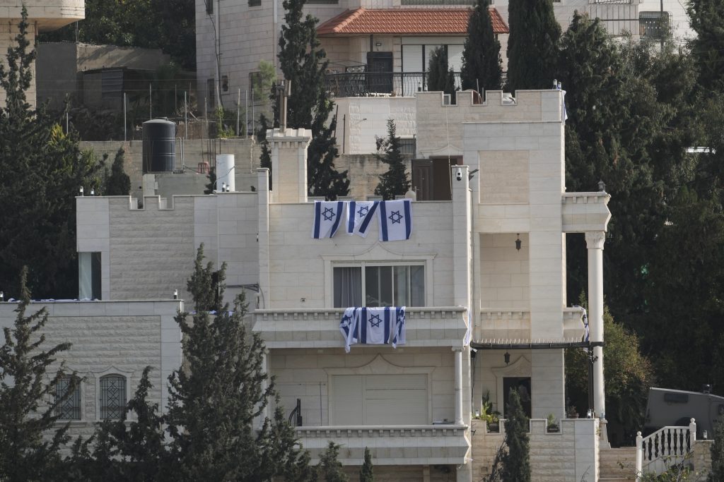 Δυτική Όχθη: Επιχείρηση του ισραηλινού στρατού στη Χεβρώνα – Περισσότεροι από 2.000 Παλαιστίνιοι εγκατέλειψαν τα σπίτια τους, οικίες μετατράπηκαν σε φυλάκια