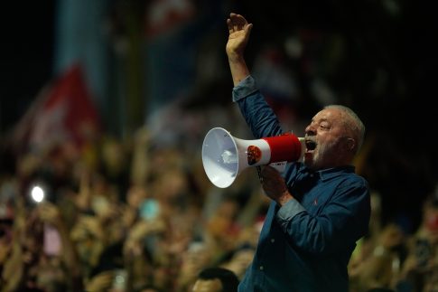 Σερβία: Μαζικοί πανηγυρισμοί για τη νίκη της «Φοιτητικής Λίστας» στις εκλογές – Συγχαρητήρια από την ΕΕ
