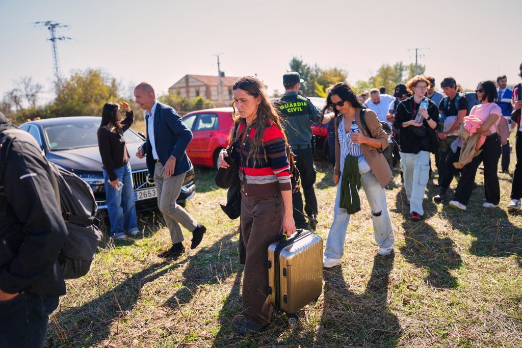 Τουλάχιστον 64 νεκροί και 80 τραυματίες στο σιδηροδρομικό δυστύχημα στην Ισπανία – Σκηνές χάους και πανικού περιγράφουν οι επιζώντες