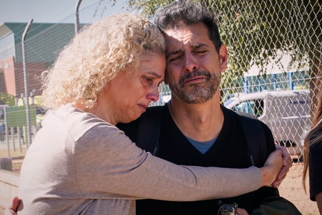 Τουλάχιστον 64 νεκροί και 80 τραυματίες στο σιδηροδρομικό δυστύχημα στην Ισπανία – Σκηνές χάους και πανικού περιγράφουν οι επιζώντες