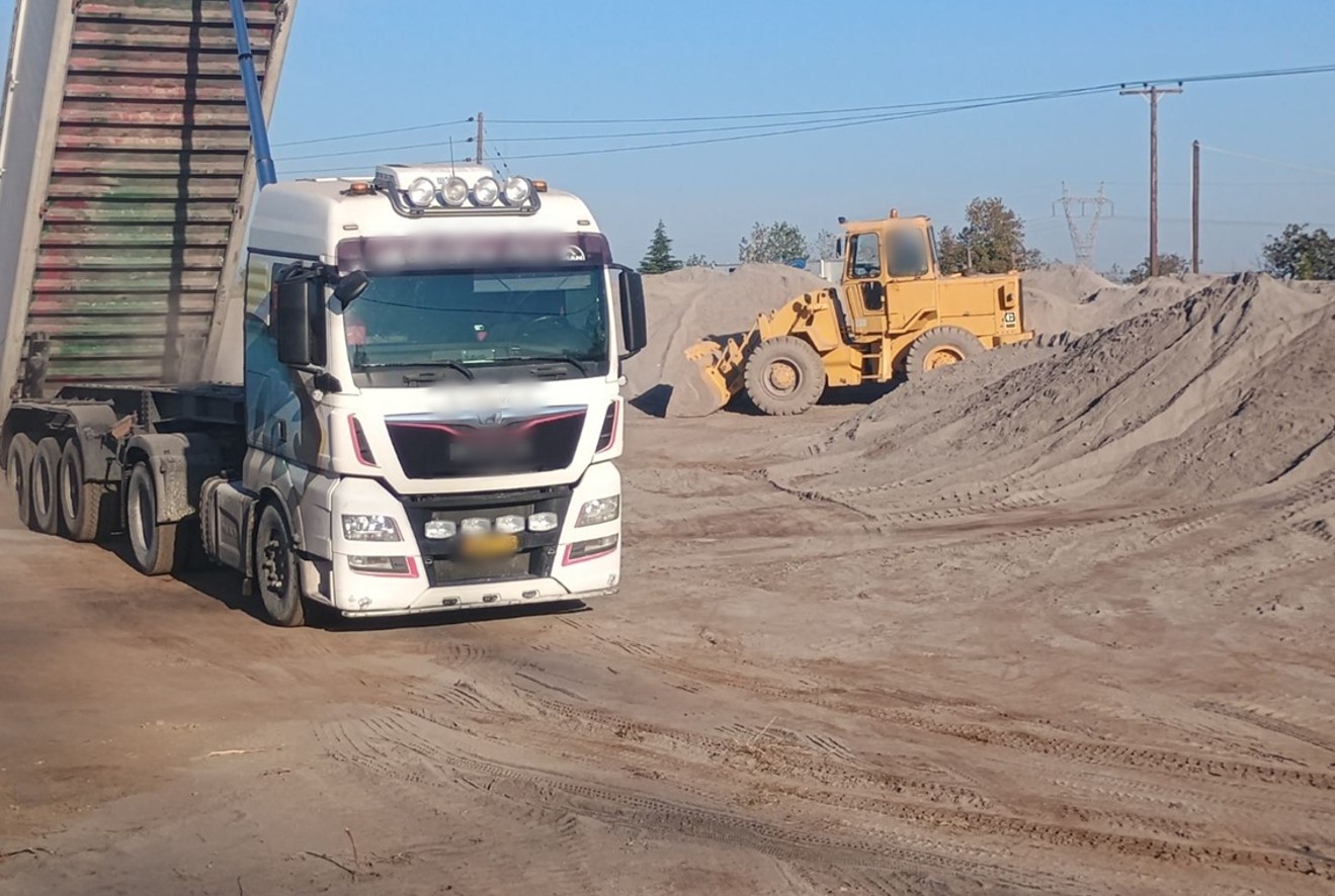 Θεσσαλονίκη: Ανεξέλεγκτη απόρριψη αποβλήτων σε αγροτική έκταση – Τρεις συλλήψεις και δικογραφία για άλλους πέντε
