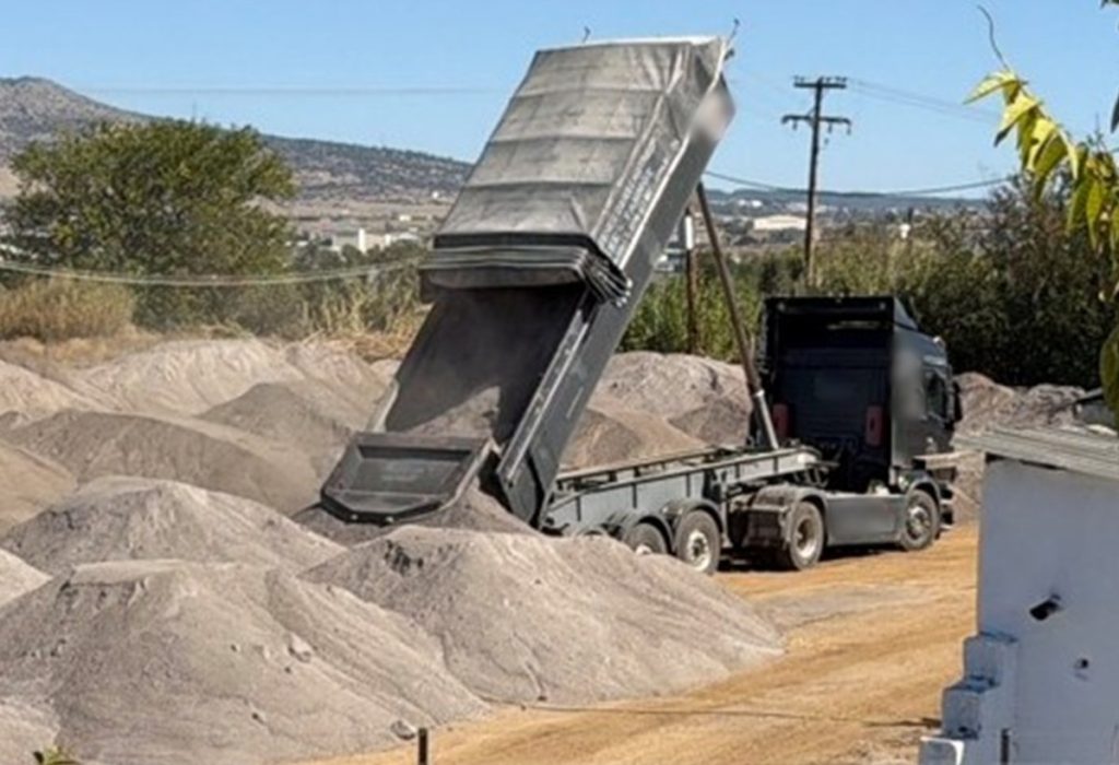 Θεσσαλονίκη: Ανεξέλεγκτη απόρριψη αποβλήτων σε αγροτική έκταση – Τρεις συλλήψεις και δικογραφία για άλλους πέντε