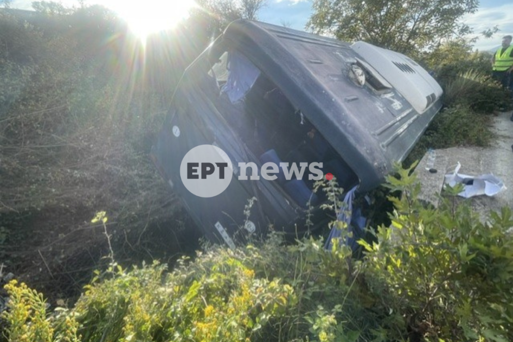 Εξετράπη της πορείας του λεωφορείο του Πολεμικού Ναυτικού στην Ιόνια Οδό