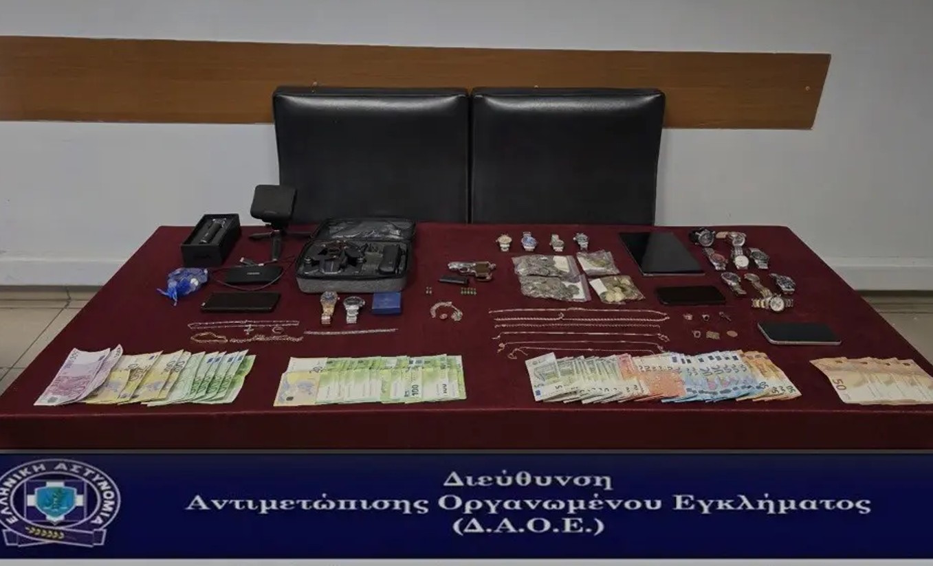 Θεσσαλονίκη: Εξαρθρώθηκε σπείρα που διέπραξε δεκάδες διαρρήξεις σε σπίτια – Τέσσερις συλλήψεις