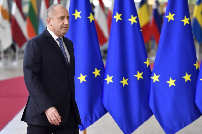 Ράντεφ: Η Βουλγαρία δεν θα εμπλακεί στο νέο πακέτο στήριξης που ζήτησε ο Ζελένσκι από την Ε.Ε