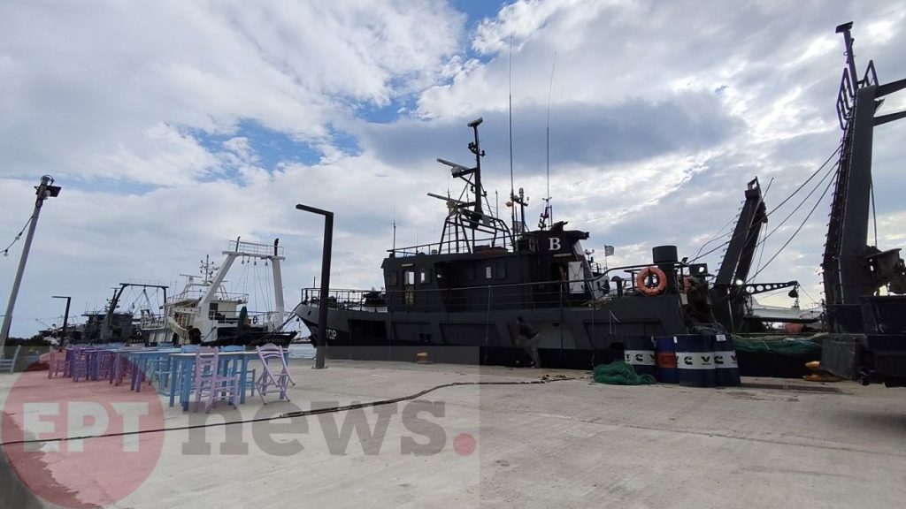 Δεμένα τα αλιευτικά σκάφη στην Ιχθυόσκαλα Χίου