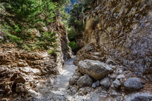 Νότια Κρήτη: 195 διασώσεις προσφύγων και μεταναστών σε τέσσερις επιχειρήσεις του Λιμενικού
