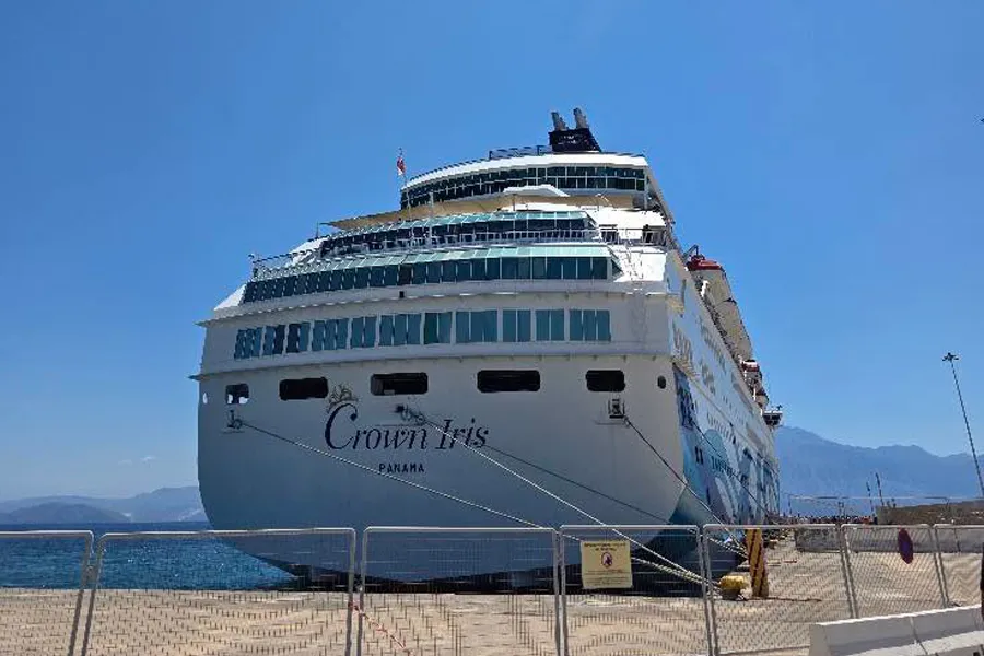 Έκτακτη προσέγγιση του Crown Iris στην Ηγουμενίτσα
