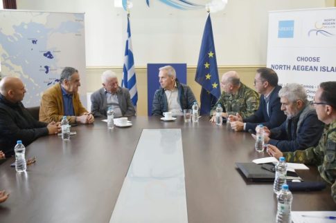 Σκιάθος: Πλημμυρικά φαινόμενα και πτώσεις δέντρων τη νύχτα – Κλειστά σχολεία και χωρίς λεωφορεία