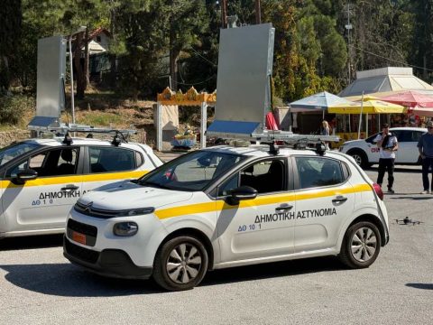 Θεσσαλονίκη: Πρόστιμο 3.000 ευρώ σε δημότη που πέταξε έπιπλα και στρώματα στον δρόμο
