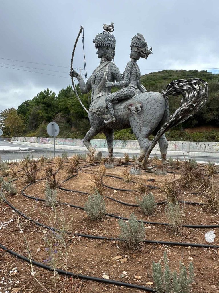 «Δεν κάνω πίσω, θα πάρουμε τον Κένταυρο» – Ο άνθρωπος που έφερε το άγαλμα στο Πήλιο ζητά τώρα να επιστραφεί