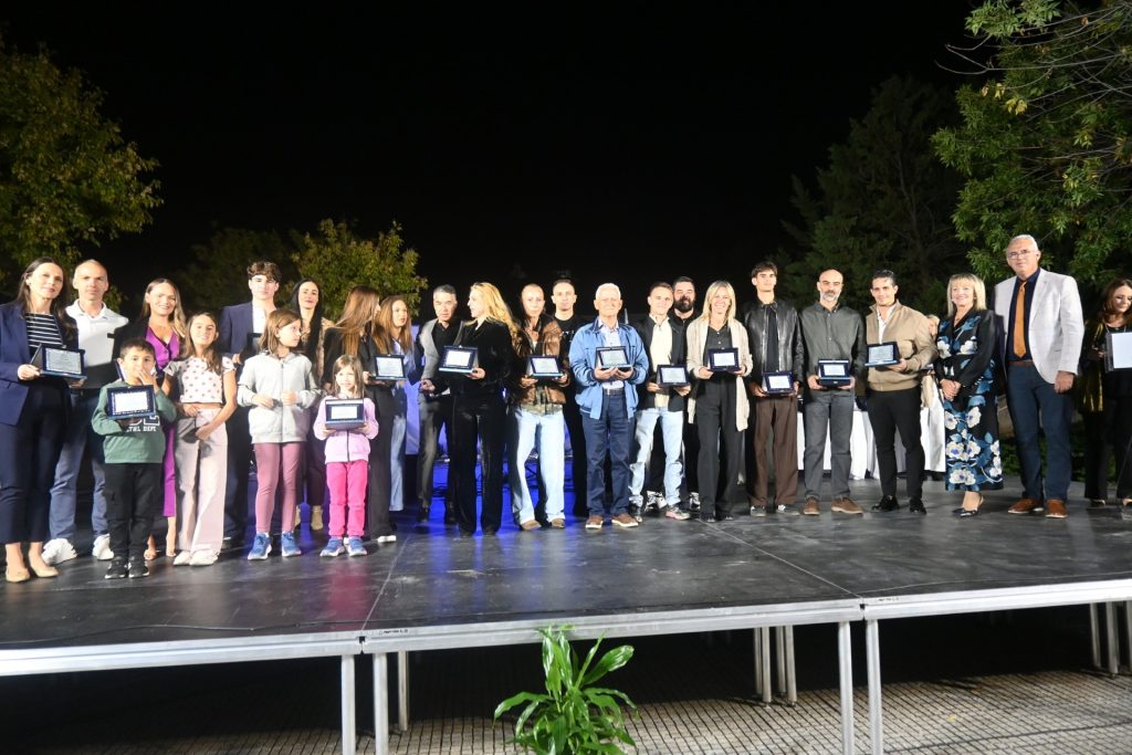 Ο δήμος Ελασσόνας τίμησε 140 παλαίμαχους και εν ενεργεία διακριθέντες αθλητές της περιοχής