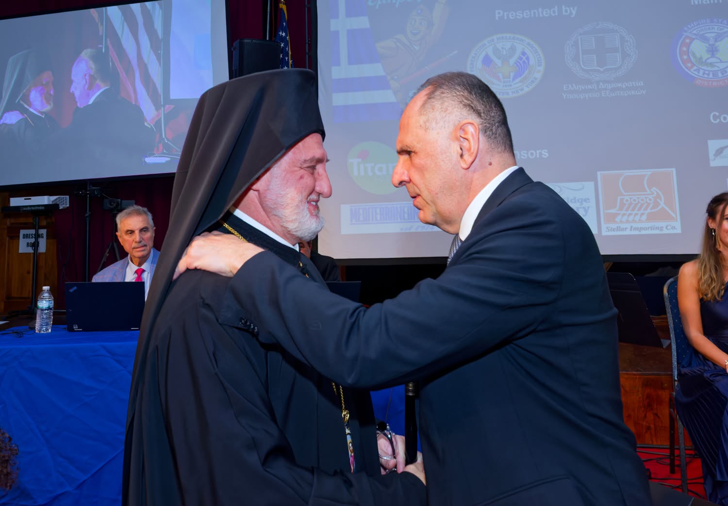 Αρχιεπίσκοπος Αμερικής: Να στηρίζουμε την ελληνική εξωτερική πολιτική και να διαφυλάσσουμε την εθνική ενότητα