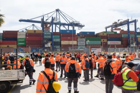 Καύσιμα: Μικρή υποχώρηση στην αμόλυβδη, σταθερό το πετρέλαιο κίνησης
