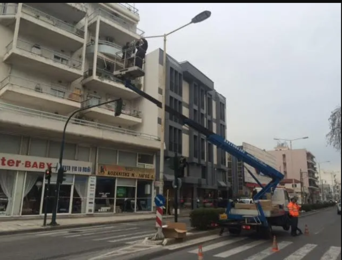 Καλώδια και φωτοσωλήνες LED αξίας 10.602 ευρώ για τον δημοτικό φωτισμό Βόλου και Νέας Ιωνίας