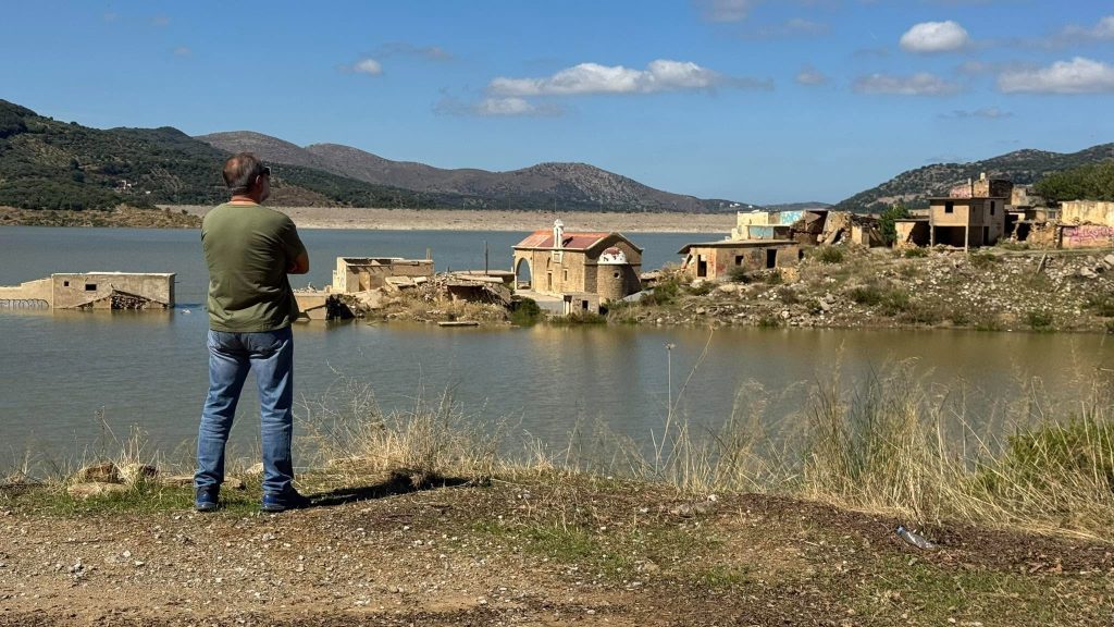 Ηράκλειο: Τα ορμητικά νερά της κακοκαιρίας γεμίζουν το φράγμα Αποσελέμη