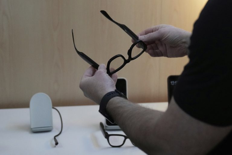 Προσωρινή απαγόρευση των γυαλιών Τεχνητής Νοημοσύνης ετοιμάζει η Νορβηγία