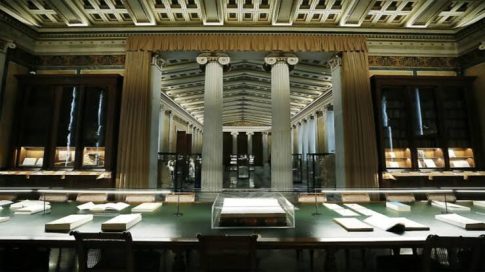 Βουλή: Πολιτική αντιπαράθεση κυβέρνησης-αντιπολίτευσης με «φόντο» την απομάκρυνση Γκίλφοϊλ