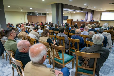 Ο Πάπας Λέων πήρε εξιτήριο από το νοσοκομείο και επιστρέφει στο Βατικανό
