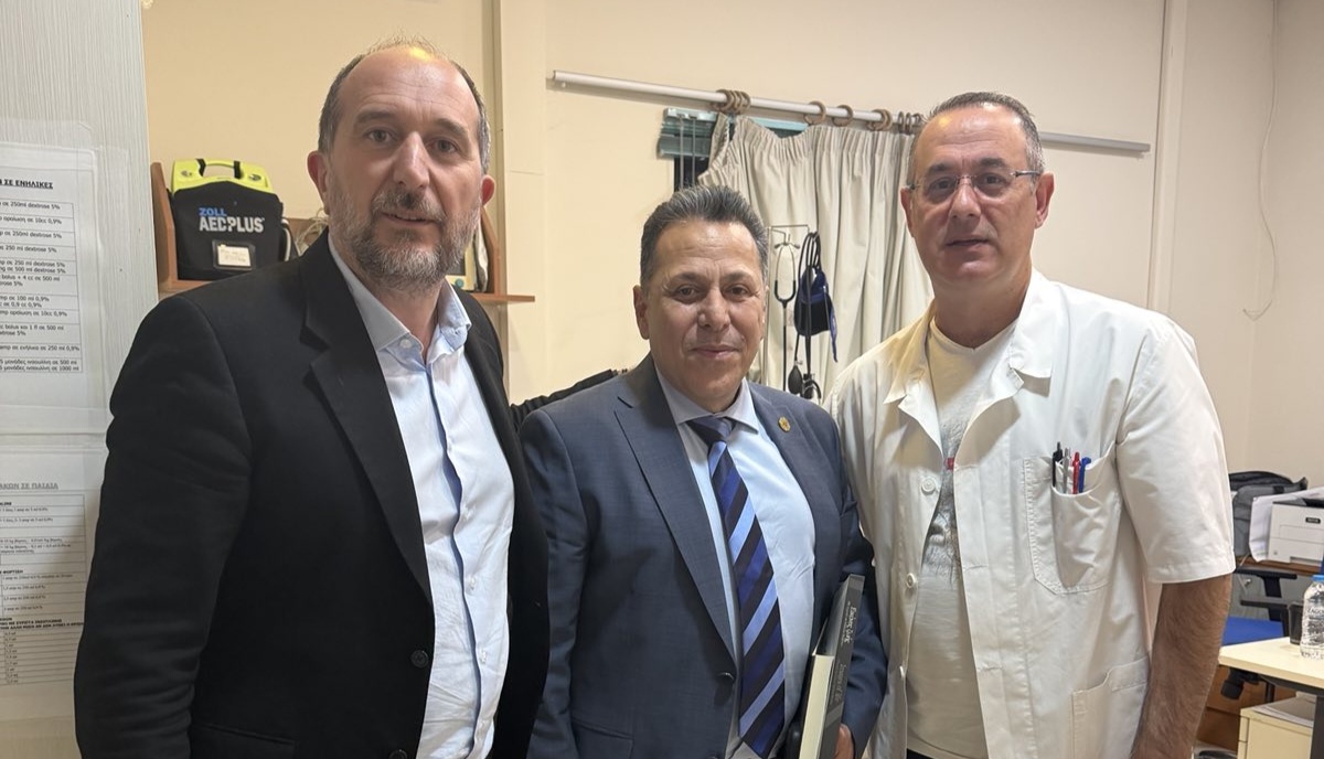 Δωρέα ασθενοφόρου στο ΕΚΑΒ Παραμυθιάς