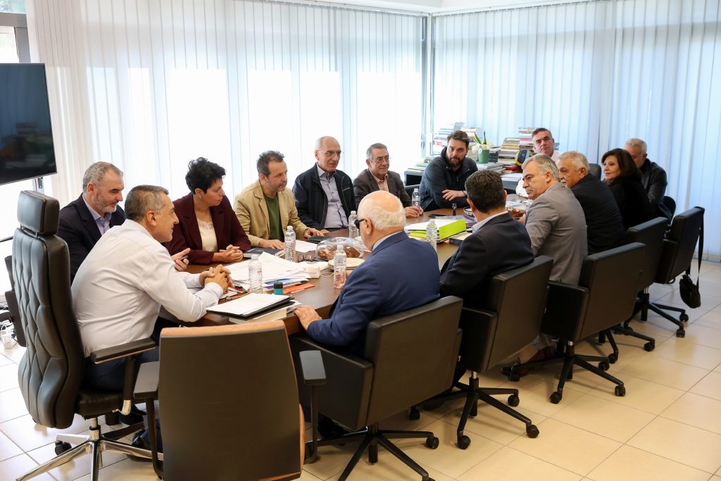 Συνάντηση Δ. Κουρέτα με κλιμάκιο του ΠΑΣΟΚ με επικεφαλής τον Ι. Βαρδακαστάνη