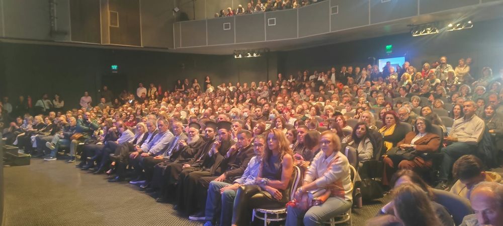 Κοζάνη: Μια μεγάλη αγκαλιά αγάπης για επτά παιδιά με σοβαρά προβλήματα υγείας – Τα παιδιά τραγούδησαν για τα παιδιά