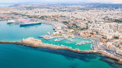 Νέα διάσωση μεταναστών νότια της Κρήτης – Το αδιαχώρητο στην Ιεράπετρα