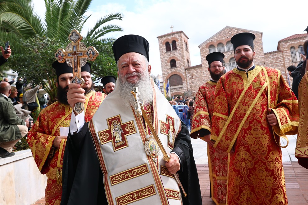 Θεσσαλονίκη: Χιλιάδες πιστοί στη λιτάνευση της Ιερής εικόνας του Αγίου Δημητρίου και της Παναγίας της «Χοζοβιώτισσας»