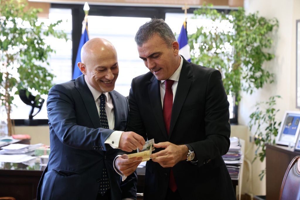 Επίσκεψη του πρόξενου της γεωργίας στην Ελλάδα στο δημαρχείο της Λάρισας
