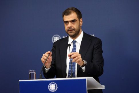 Κόντρα για τα κυβερνητικά μέτρα – Η κυβέρνηση μιλά για ανάσες στην κοινωνία – Αποσπασματικά τα χαρακτηρίζει η αντιπολίτευση