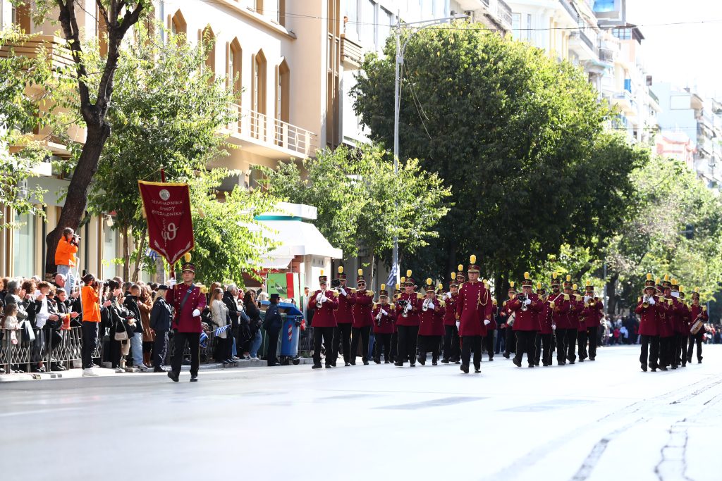 Με λαμπρότητα πραγματοποιήθηκε η μαθητική παρέλαση στην Θεσσαλονίκη