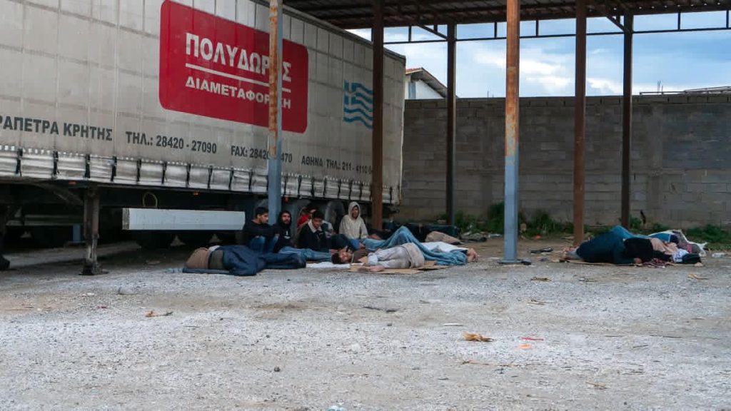 Ηράκλειο: Τέσσερις νέες λέμβοι με 160 μετανάστες προστίθενται στους 313 του τελευταίου 48ωρου