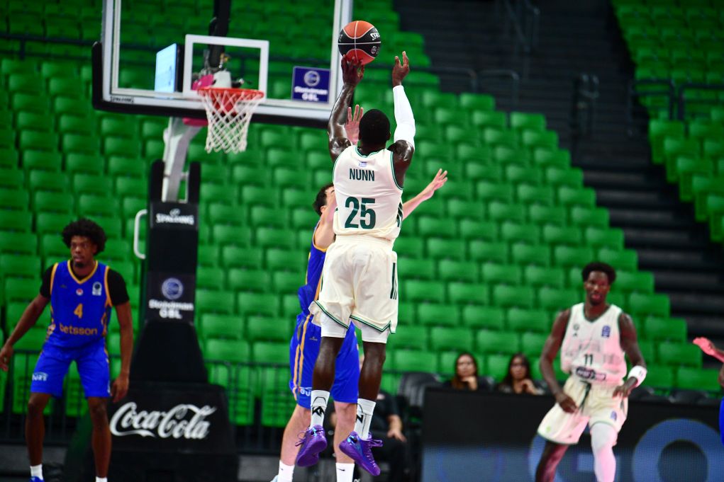 Greek Basketball League: «Περίπατος» 95-75 του Παναθηναϊκού με το Περιστέρι στην επιστροφή των Σλούκα και Ναν