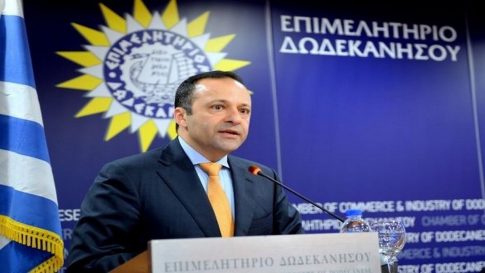 Νάξος: Ανήλικος και χωρίς δίπλωμα ο οδηγός του αυτοκινήτου που τραυμάτισε αστυνομικό