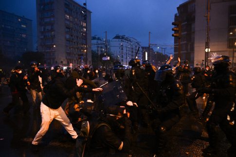 Ο ισραηλινός στρατός υποχρέωσε περισσότερους από χίλιους Παλαιστίνιους να εγκαταλείψουν τα σπίτια τους στη Χεβρώνα