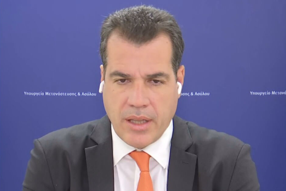 Πλεύρης στο ΕΡΤnews: Εγκληματίες οι διακινητές μεταναστών, τούς αντιμετωπίζουν ως εμπόρευμα – Μειωμένες οι ροές στο Αιγαίο το 2026