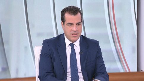Στο ξενοδοχείο της Εθνικής ο Μητσοτάκης: «Εκπλήξατε πολλούς, αλλά όχι τους εαυτούς σας»