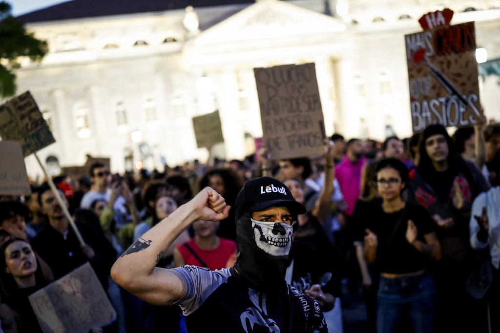 Ιταλία, Βέλγιο, Πορτογαλία στους δρόμους: Μαζικές διαδηλώσεις, επεισόδια και χάος για την ακρίβεια
