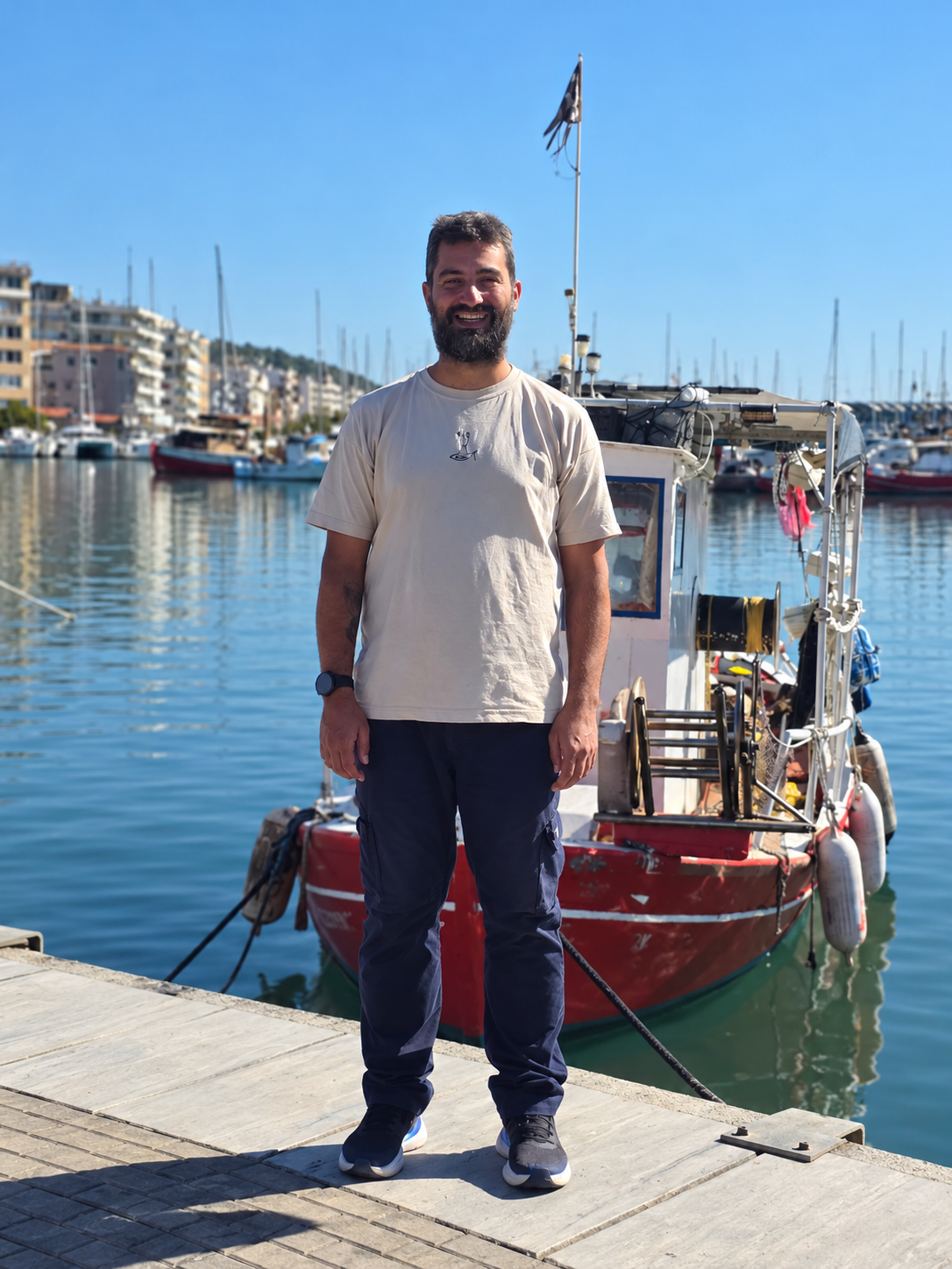 Podilata Ποδήλατα, πατίνια και καρότσια σούπερ μάρκετ στον βυθό του λιμανιού του ...