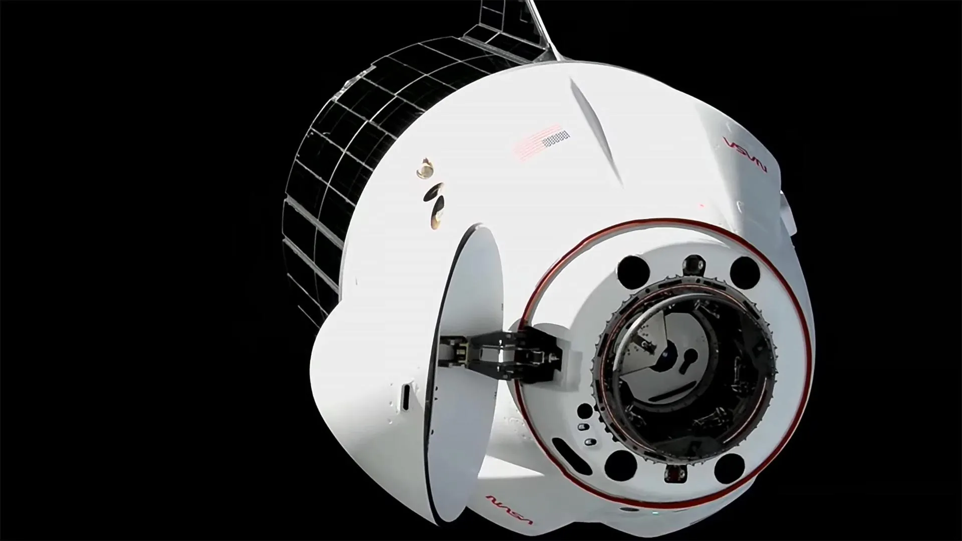 SpaceX: Τι μετέφεραν τα ασυνήθιστα επιστημονικά φορτία που έστειλε στον ΔΔΣ